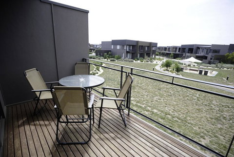 Torquay Golf Retreats - Pool, Beach, Tennis, Golf - Lightning Ridge Tourism 6