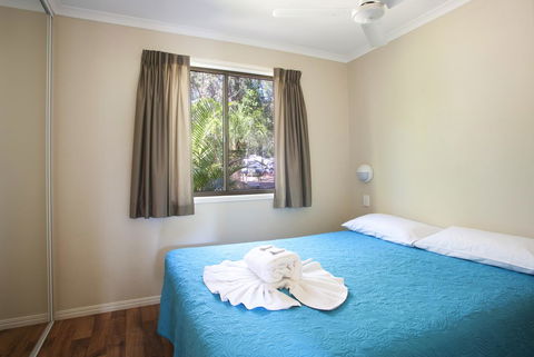 Captain Cook Holiday Village 1770 - Lightning Ridge Tourism 4