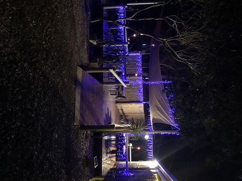 Captain Cook Holiday Village 1770 - Lightning Ridge Tourism 3