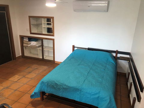 Captain Cook Holiday Village 1770 - Lightning Ridge Tourism 22