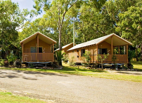 Captain Cook Holiday Village 1770 - Lightning Ridge Tourism 0