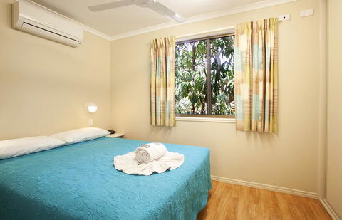 Captain Cook Holiday Village 1770 - Lightning Ridge Tourism 11