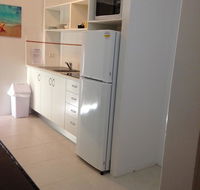 Chez Noosa Resort Motel - Lightning Ridge Tourism