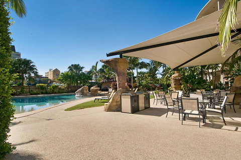The Mirage Resort Alexandra Headland - Lightning Ridge Tourism 5