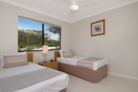 The Mirage Resort Alexandra Headland - Lightning Ridge Tourism 21