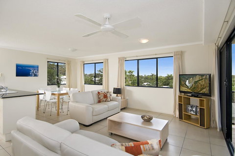 The Mirage Resort Alexandra Headland - Lightning Ridge Tourism 13