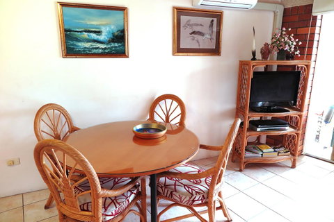 Northpoint Holiday Apartments - Lightning Ridge Tourism 18