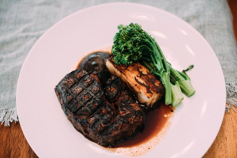 Mantra Club Croc - Lightning Ridge Tourism 41