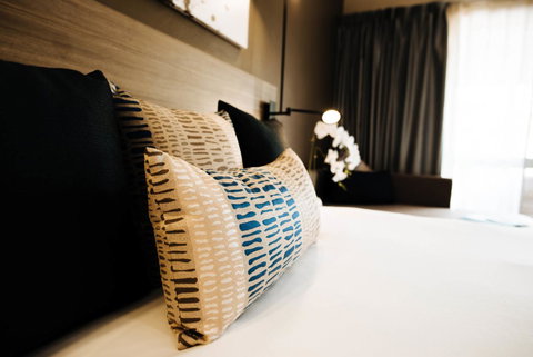 Mantra Club Croc - Lightning Ridge Tourism 4