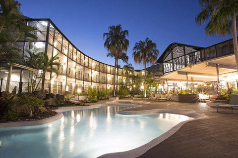 Mantra Club Croc - Lightning Ridge Tourism 7