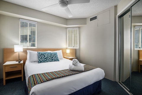 Landmark Resort - Lightning Ridge Tourism 18
