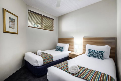 Landmark Resort - Lightning Ridge Tourism 29