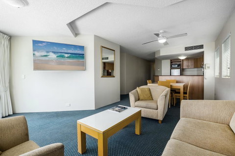 Landmark Resort - Lightning Ridge Tourism 21