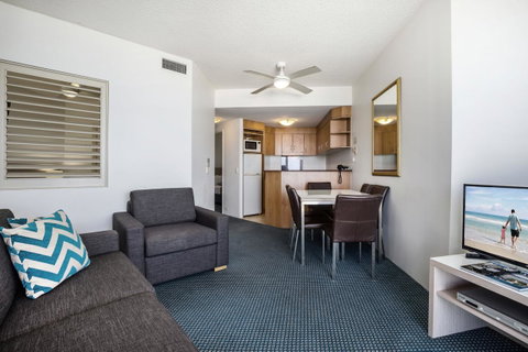 Landmark Resort - Lightning Ridge Tourism 42