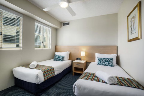 Landmark Resort - Lightning Ridge Tourism 17