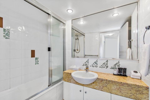 Mantra Mooloolaba Beach - Lightning Ridge Tourism 31