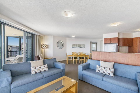Mantra Mooloolaba Beach - Lightning Ridge Tourism 18