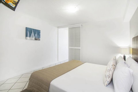 Mantra Mooloolaba Beach - Lightning Ridge Tourism 36