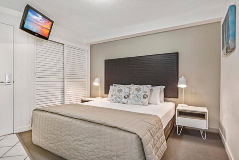 Mantra Mooloolaba Beach - Lightning Ridge Tourism 3