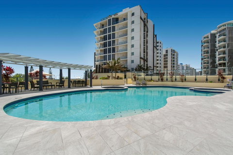 Mantra Mooloolaba Beach - Lightning Ridge Tourism 0