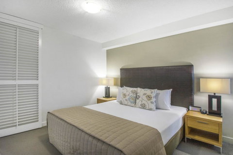 Mantra Mooloolaba Beach - Lightning Ridge Tourism 12