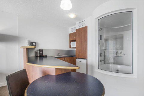 Mantra Mooloolaba Beach - Lightning Ridge Tourism 34