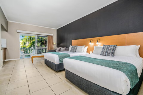 Hotel Grand Chancellor Palm Cove - Lightning Ridge Tourism 6