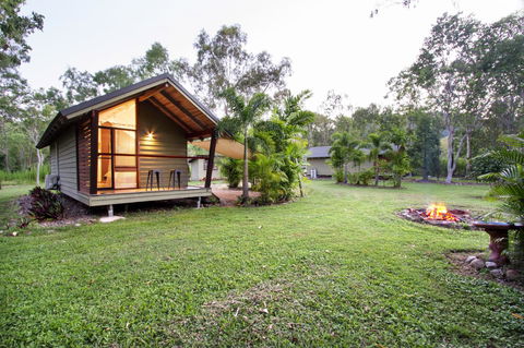 Airlie Beach Eco Cabins - Adults Only - Lightning Ridge Tourism 28