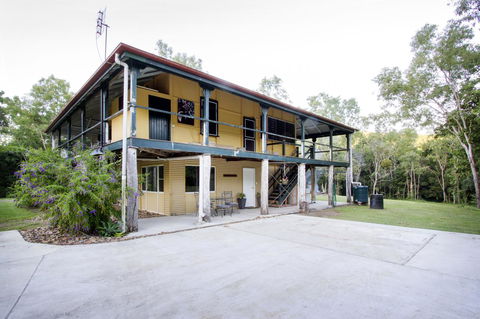 Airlie Beach Eco Cabins - Adults Only - Lightning Ridge Tourism 44
