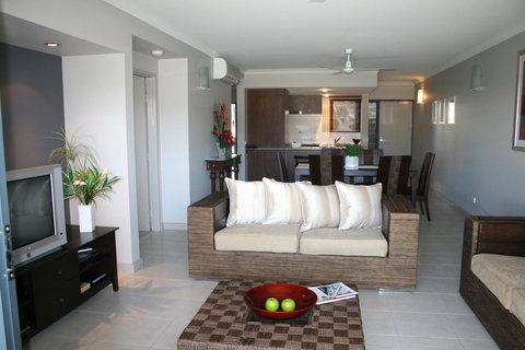 Blue Lagoon Resort - Lightning Ridge Tourism 12