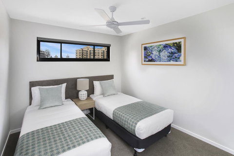 Direct Collective - Sea Breeze Mooloolaba - Lightning Ridge Tourism 26