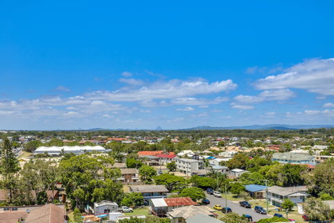 Direct Collective - Sea Breeze Mooloolaba - Lightning Ridge Tourism 15