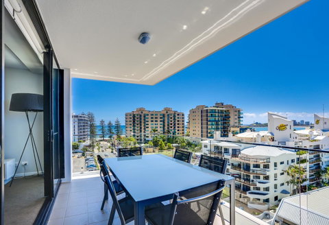 Direct Collective - Sea Breeze Mooloolaba - Lightning Ridge Tourism 1