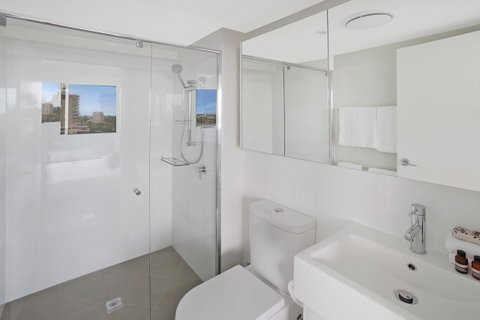 Direct Collective - Sea Breeze Mooloolaba - Lightning Ridge Tourism 10