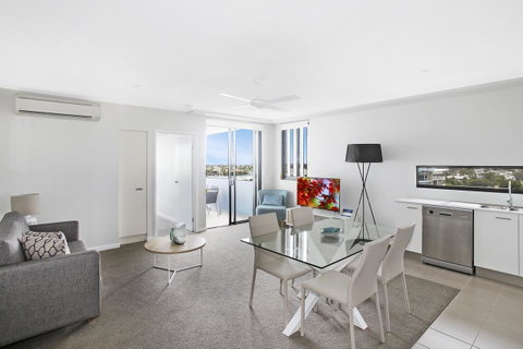 Direct Collective - Sea Breeze Mooloolaba - Lightning Ridge Tourism 20