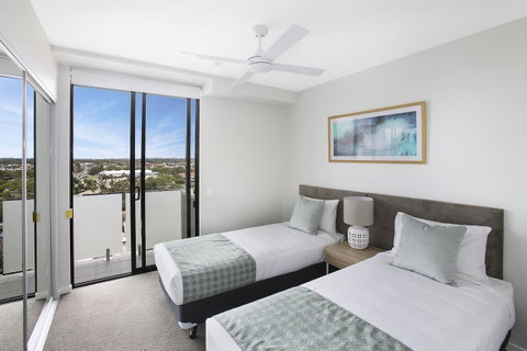 Direct Collective - Sea Breeze Mooloolaba - Lightning Ridge Tourism 4
