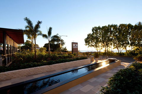 Oaks Redcliffe Mon Komo Suites - Lightning Ridge Tourism 4