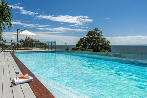 Oaks Redcliffe Mon Komo Suites - Lightning Ridge Tourism 8
