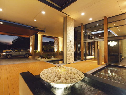Oaks Redcliffe Mon Komo Suites - Lightning Ridge Tourism 16
