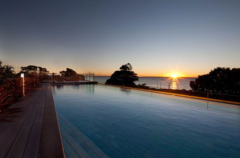 Oaks Redcliffe Mon Komo Suites - Lightning Ridge Tourism 3