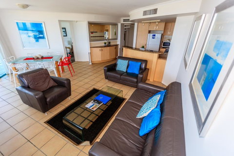 Grand Palais Boolarong Beachside Apartments - Lightning Ridge Tourism 24