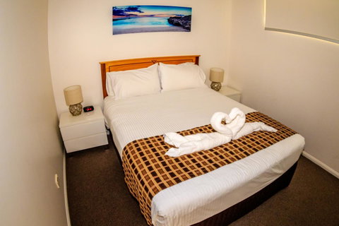 Grand Palais Boolarong Beachside Apartments - Lightning Ridge Tourism 18