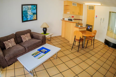 Grand Palais Boolarong Beachside Apartments - Lightning Ridge Tourism 15
