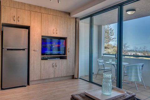 Grand Palais Boolarong Beachside Apartments - Lightning Ridge Tourism 7