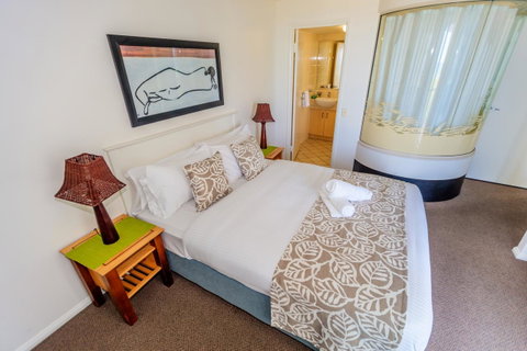 Grand Palais Boolarong Beachside Apartments - Lightning Ridge Tourism 33