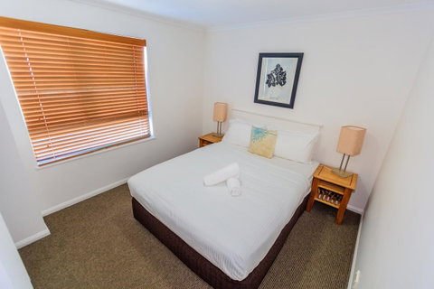 Grand Palais Boolarong Beachside Apartments - Lightning Ridge Tourism 27