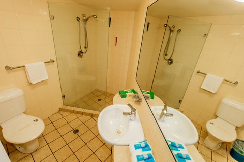 Grand Palais Boolarong Beachside Apartments - Lightning Ridge Tourism 29