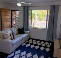 Picnic Point Villas - Lightning Ridge Tourism