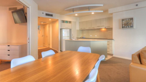 Cilento Mooloolaba - Lightning Ridge Tourism 3