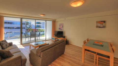 Cilento Mooloolaba - Lightning Ridge Tourism 13